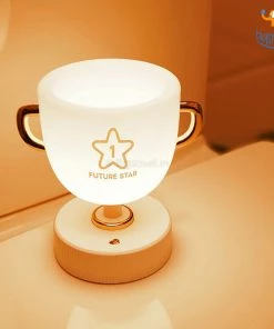 Bigsmall_hmk Trophy Shaped Desk Lamp