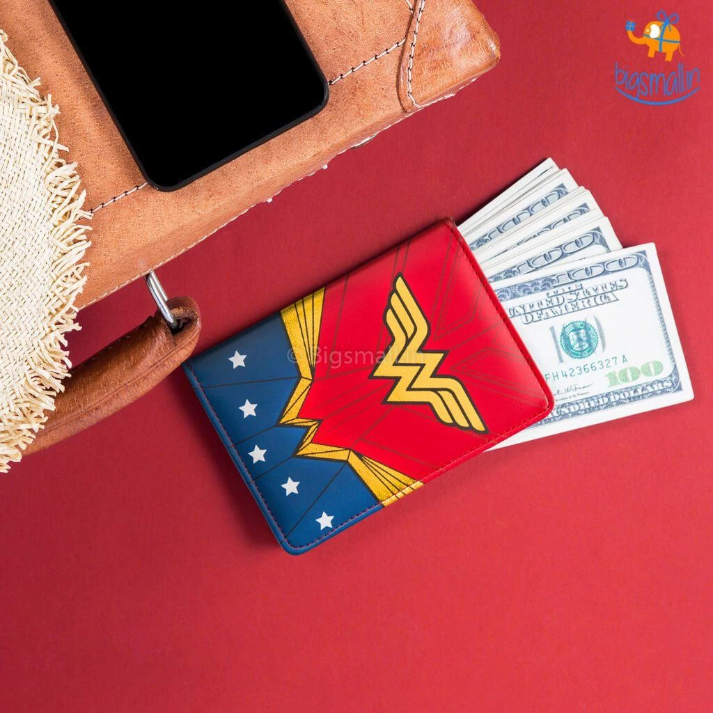Bigsmall_hmk Official Wonder Woman Passport Holder