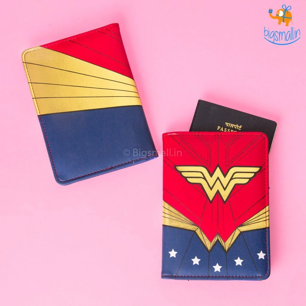 Bigsmall_hmk Official Wonder Woman Passport Holder
