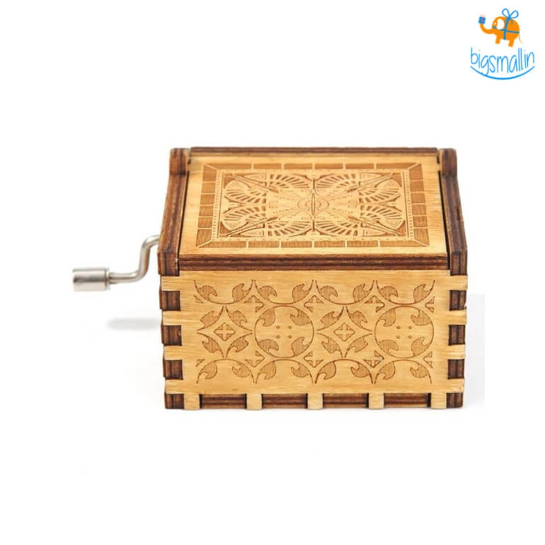 Bigsmall_hmk All Of It Queen Wooden Music Box