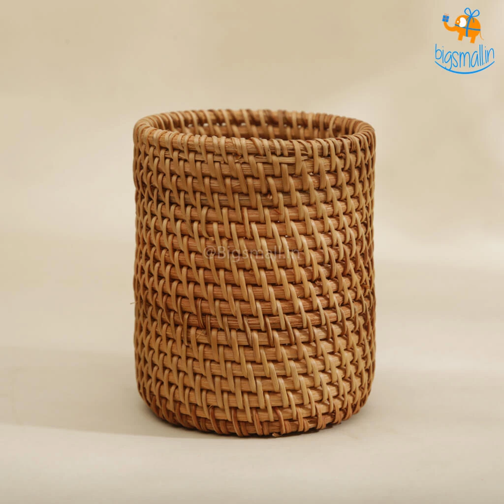 AmyLi Rattan Desk Organizer