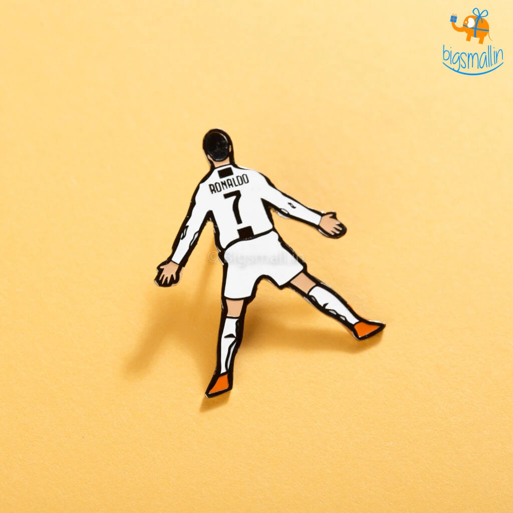 Bigsmall_piu All Of It Ronaldo Lapel Pins - Set Of 2