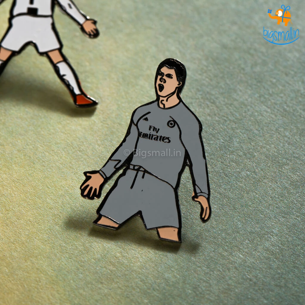 Bigsmall_piu All Of It Ronaldo Lapel Pins - Set Of 2