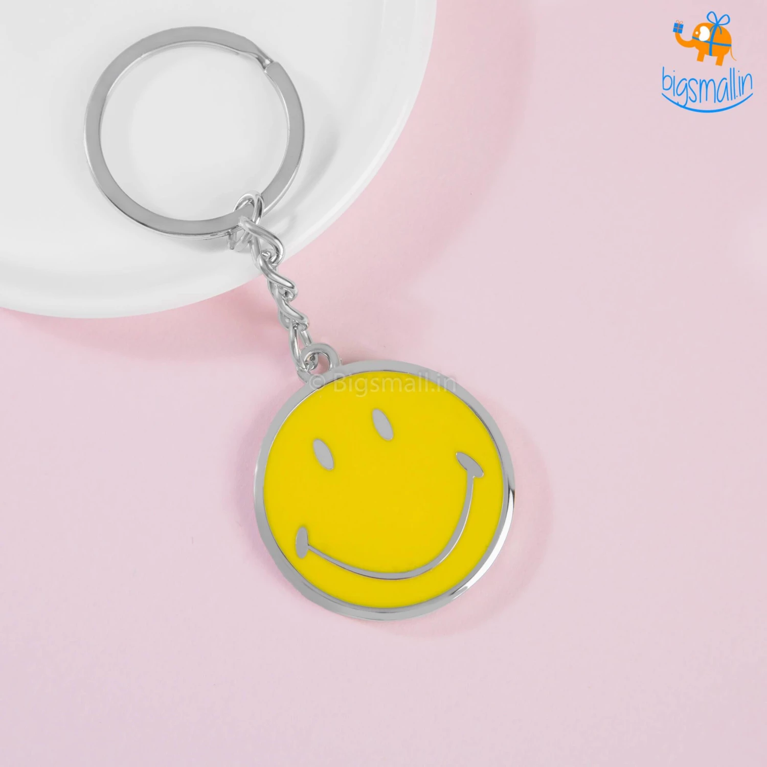 Bigsmall_hmk All Of It Smiley Metallic Keychain