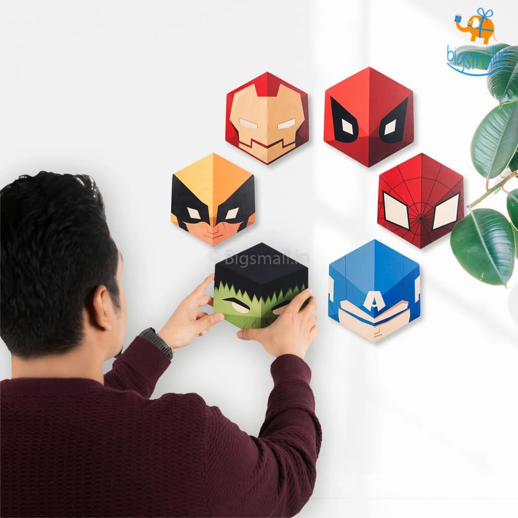 Bigsmall_cc Superhero Hexagon Wall Hangings - Set Of 6