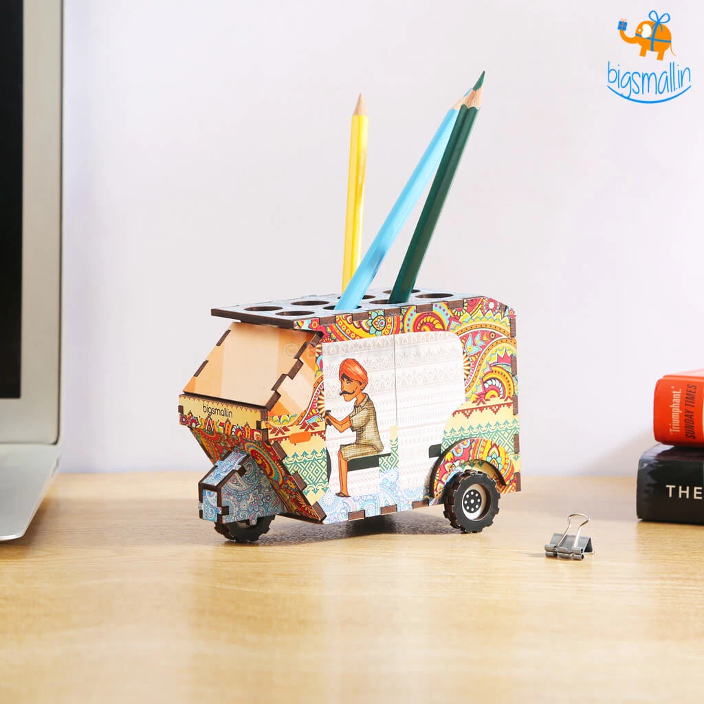 Ascetic Father's Day Pop Art Rickshaw Pen Stand