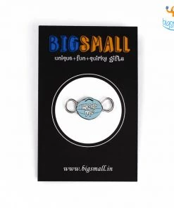 Bigsmall_piu Wear Me Lapel Pin