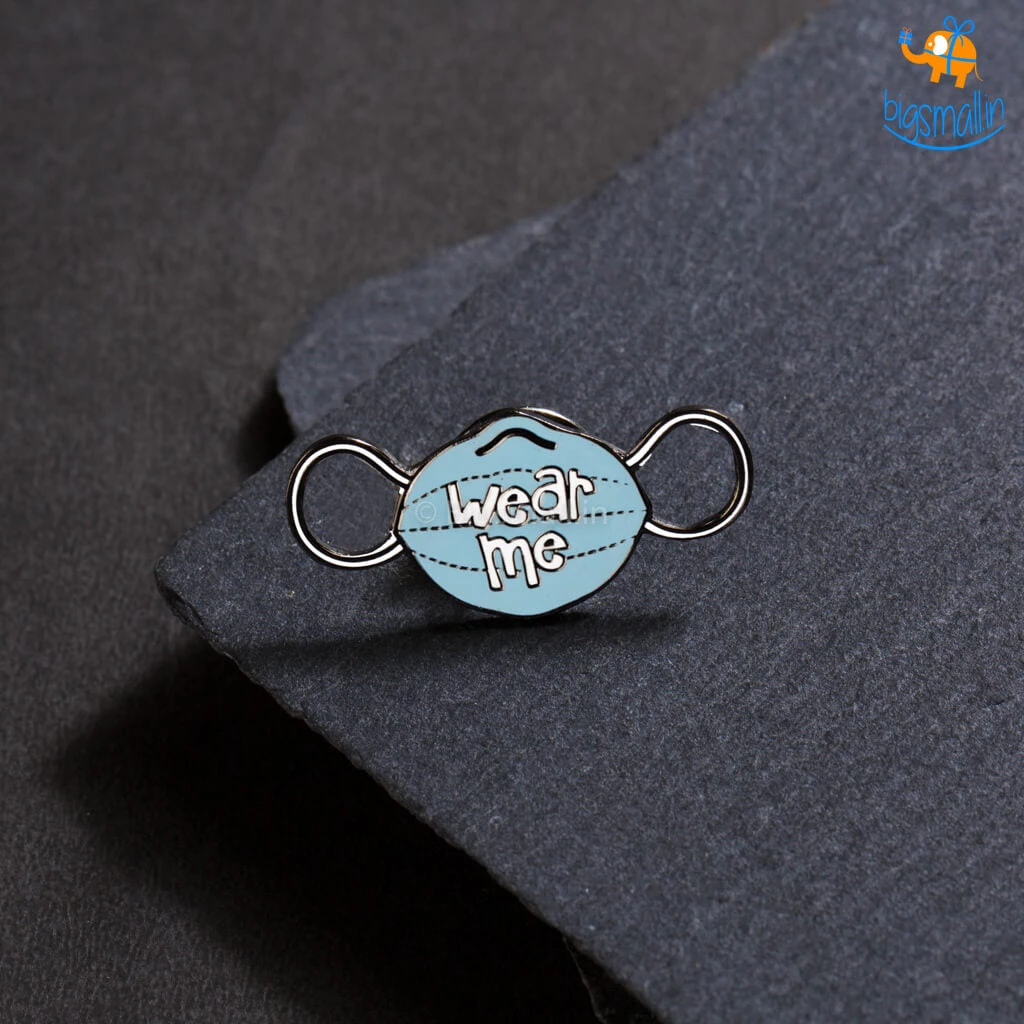 Bigsmall_piu Wear Me Lapel Pin