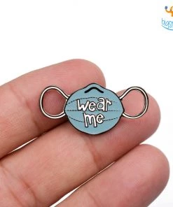 Bigsmall_piu Wear Me Lapel Pin