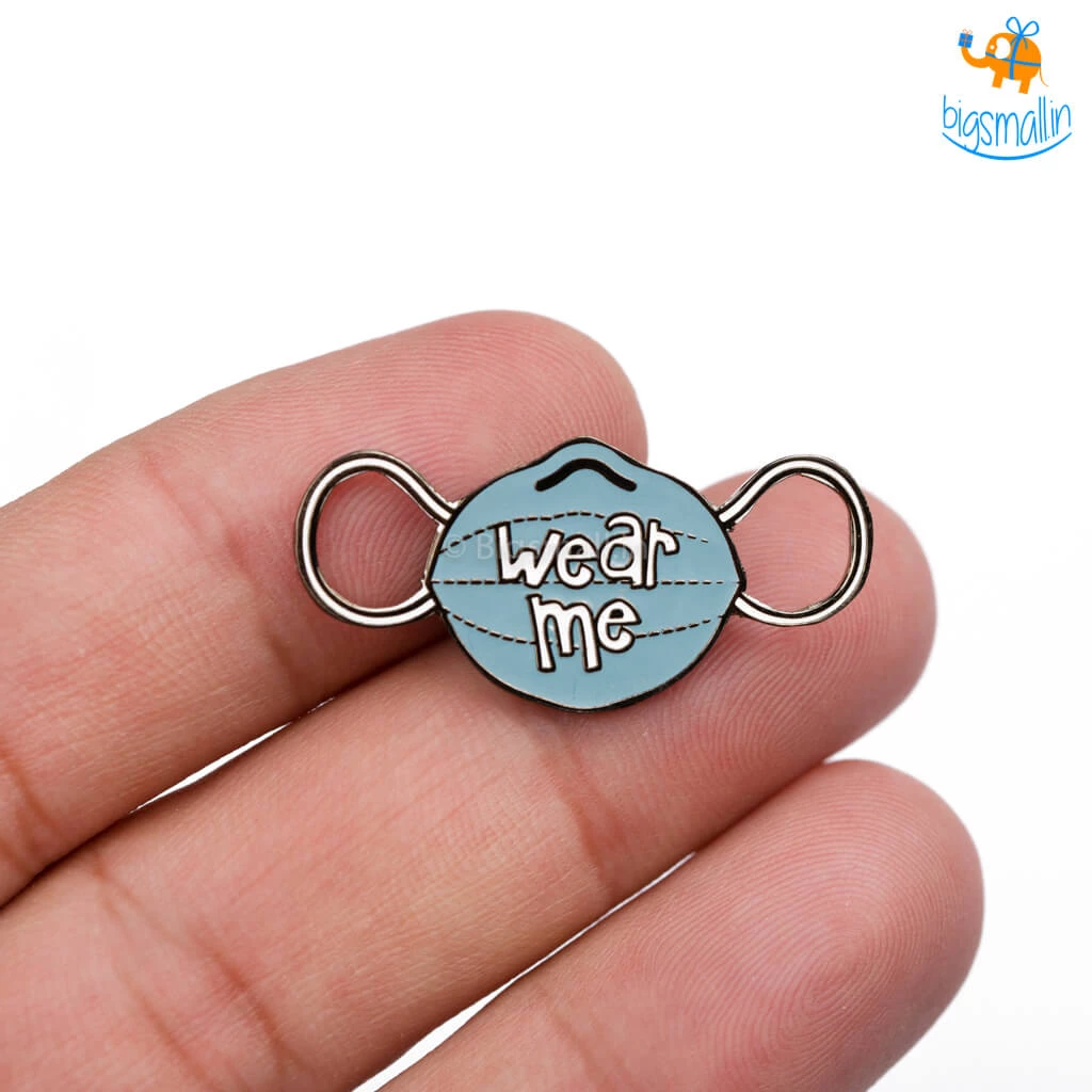 Bigsmall_piu Wear Me Lapel Pin