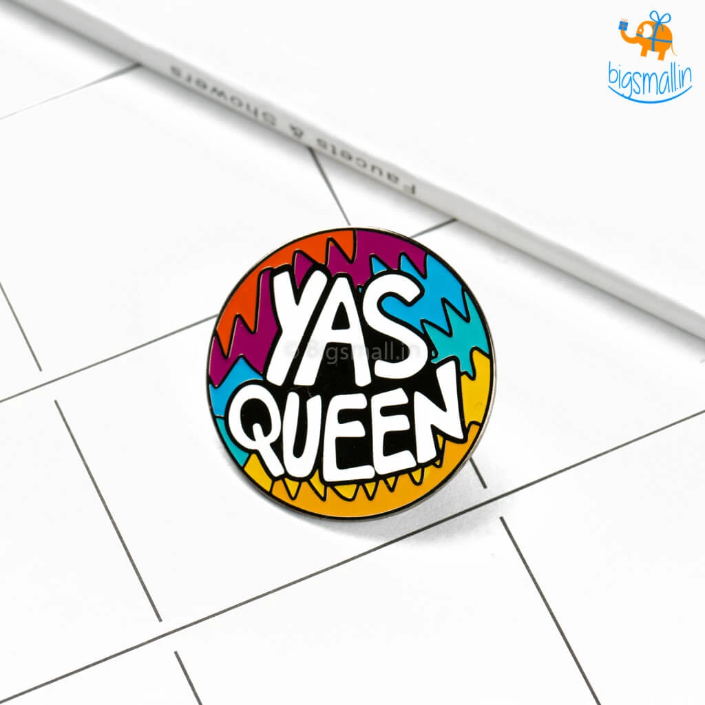 Bigsmall_piu All Of It Yas Queen Lapel Pin