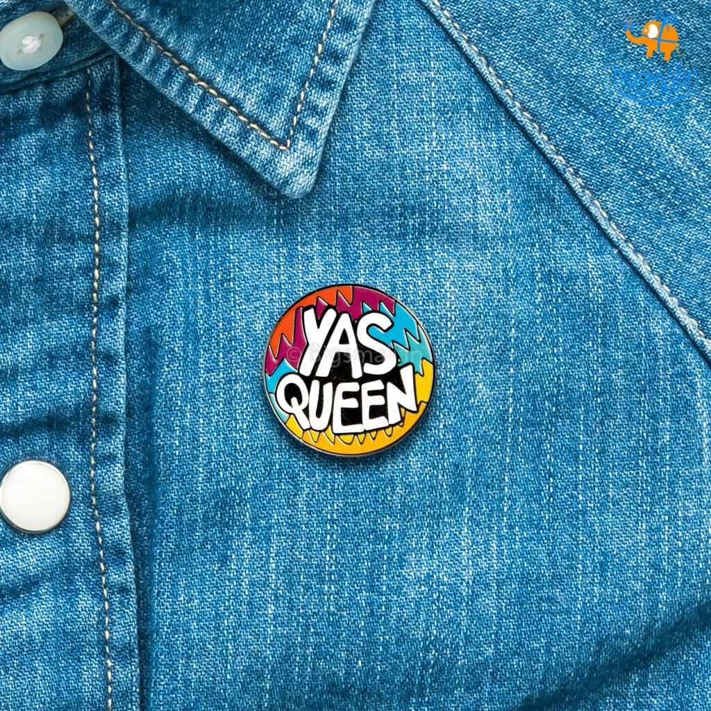Bigsmall_piu All Of It Yas Queen Lapel Pin