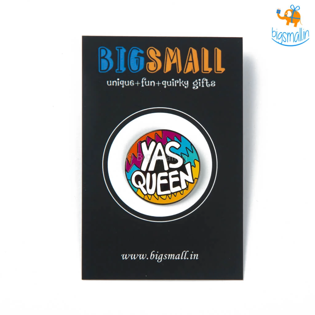 Bigsmall_piu All Of It Yas Queen Lapel Pin