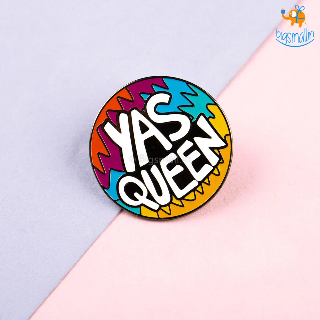 Bigsmall_piu All Of It Yas Queen Lapel Pin