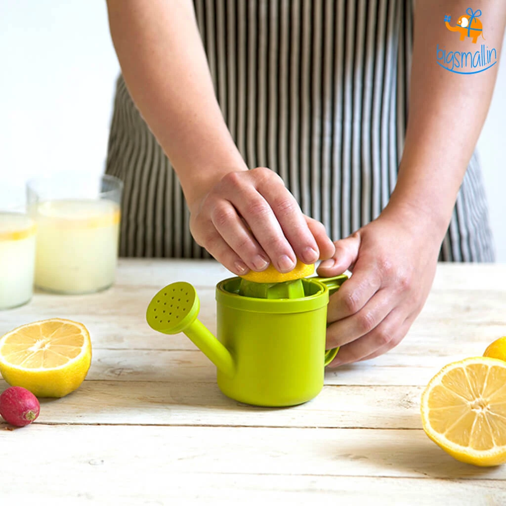 Big Daddy Watering Can Shaped Lemon Juicer