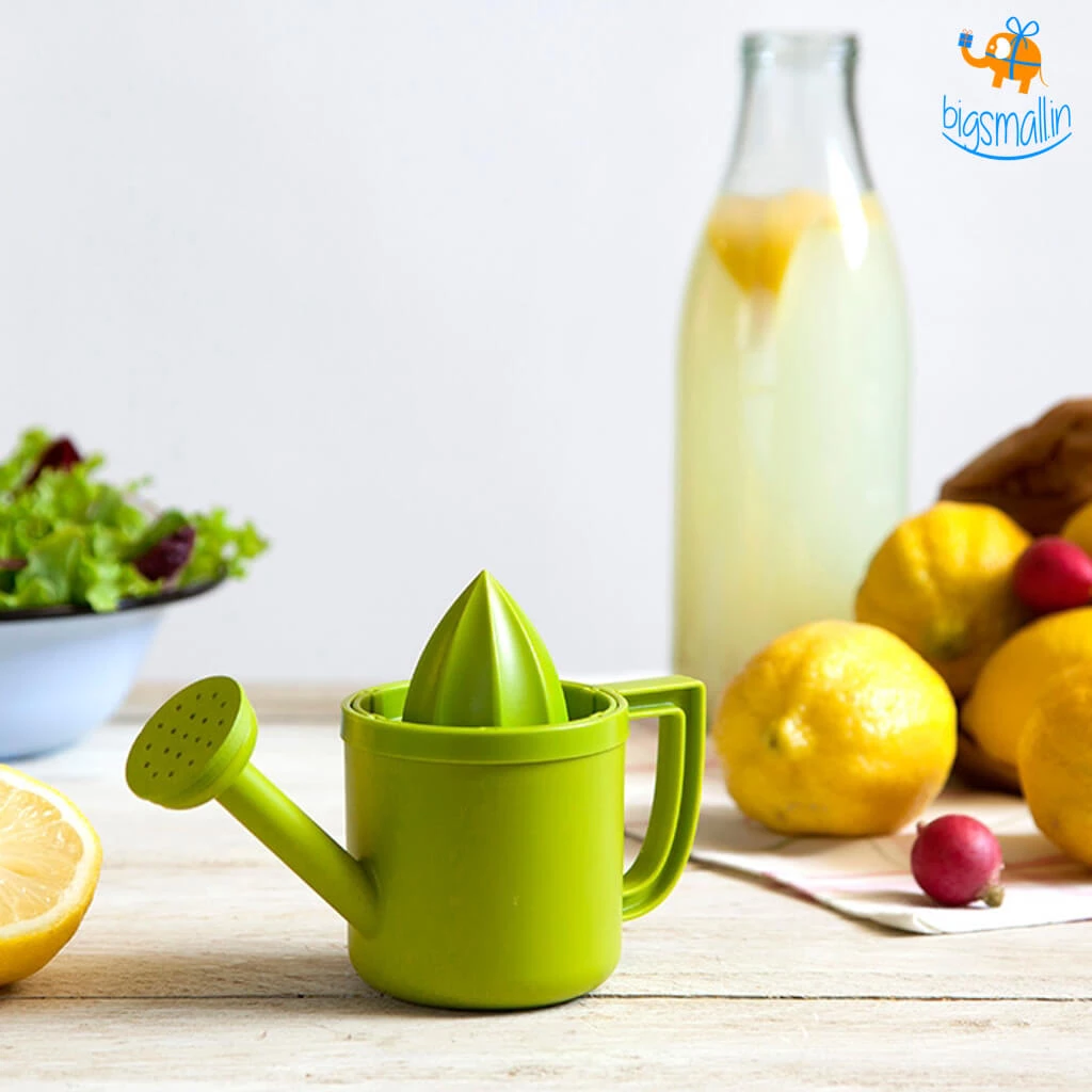 Big Daddy Watering Can Shaped Lemon Juicer